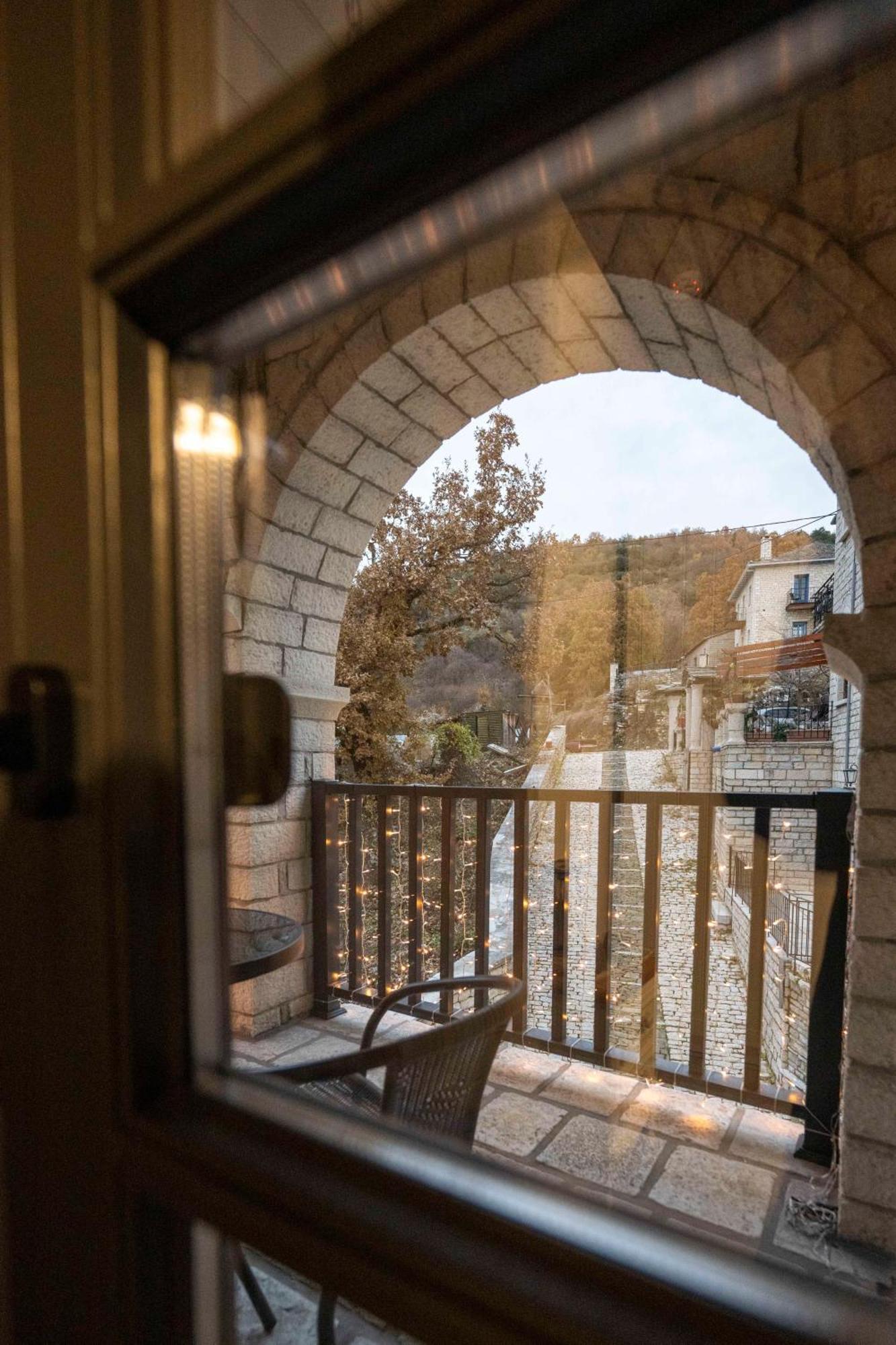 The Five Keys Hotel Monodendri Exterior foto